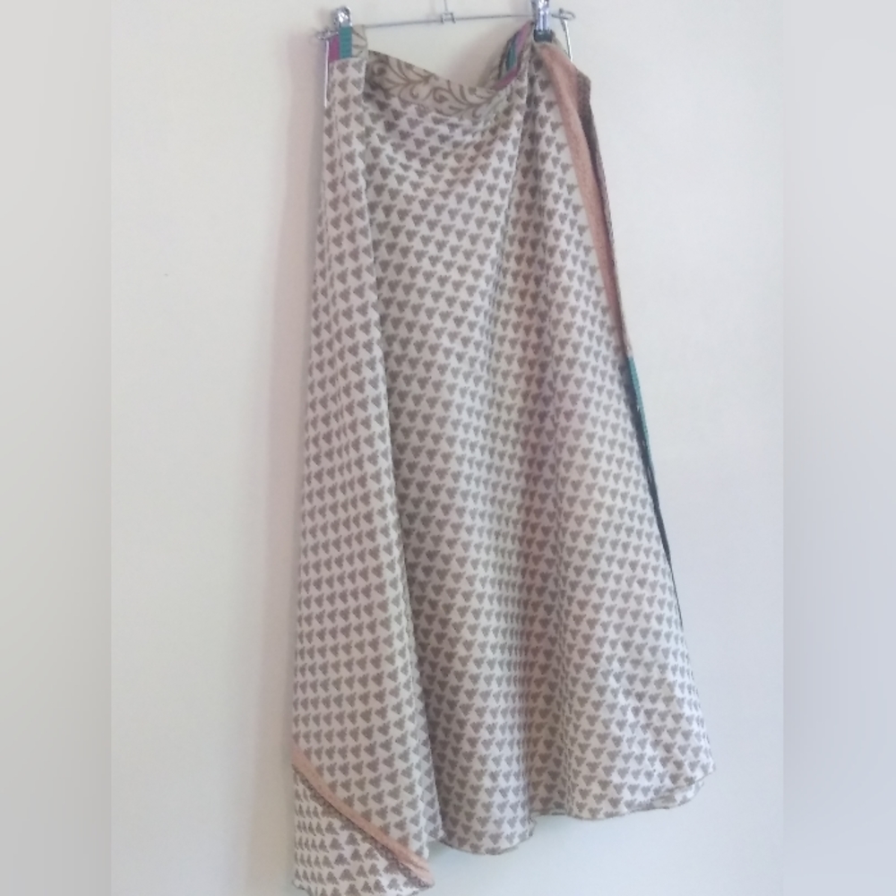 NWOT neutral tan reversible sari skirt cream Weves plus